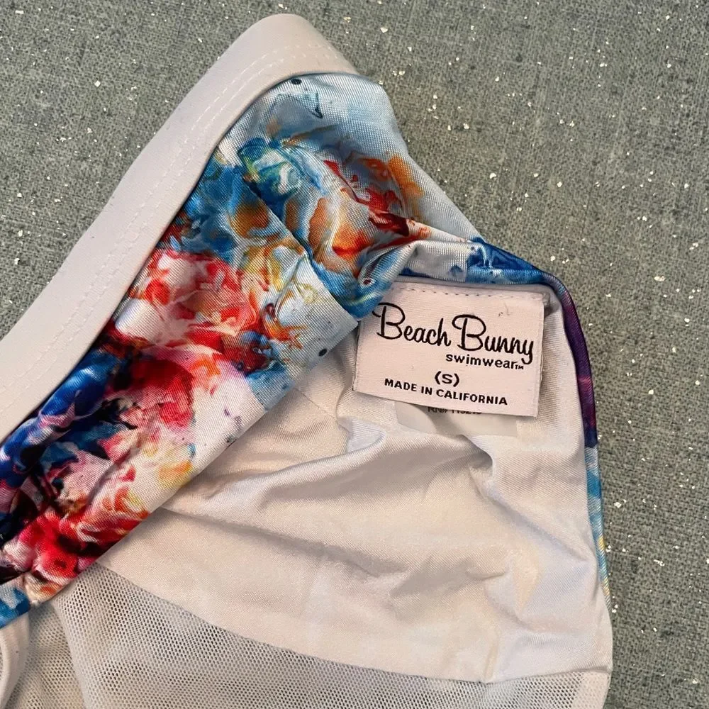Beach Bunny Wave Lengths Halter‎ Bikini Top